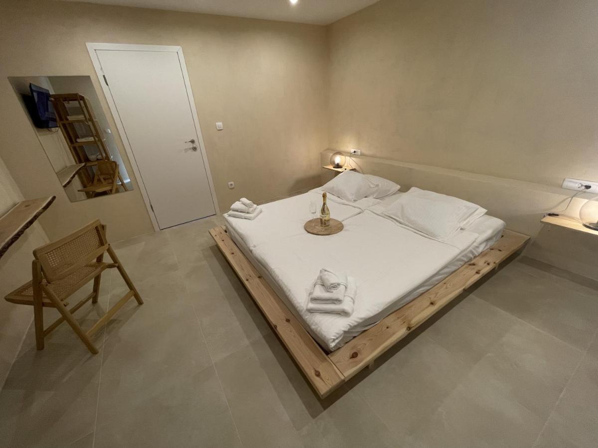 Cozy Apartment Matijas With Private Parking And Terrace สปลิท ภายนอก รูปภาพ